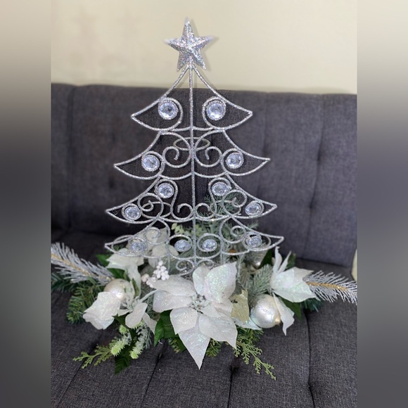 Silver Holiday Tree Decoration- 5 candle holder pre -owned with free gift - Picture 6 of 17